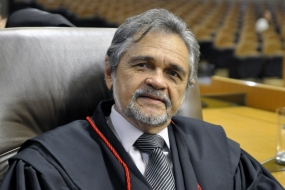 Prefeito lamenta morte do desembargador aposentado Teomar Oliveira