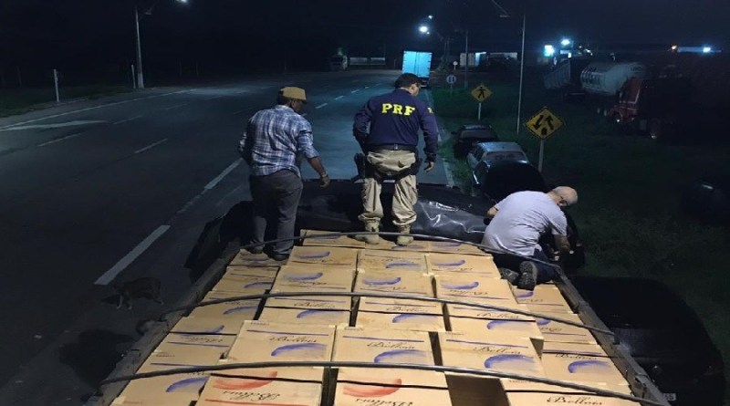 em acao conjunta prf e sefaz apreendem carga contrabandeada com mais de 5 milhoes de cigarros importados 5c6bf52e533cc