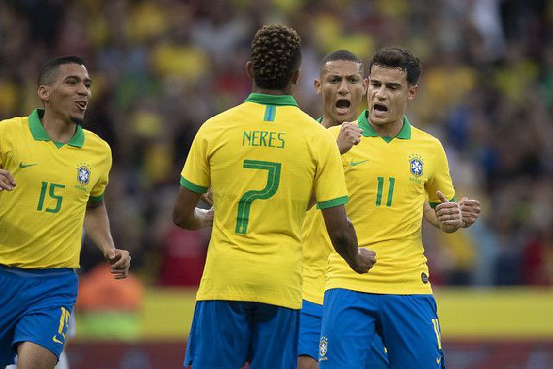 Brasil joga hoje: Tite pensa em modificações no amistoso contra o Peru