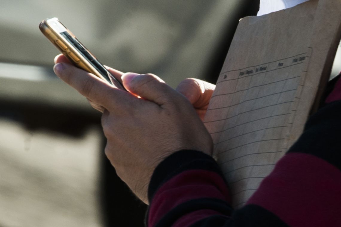 A proibição de uso de celulares nas escolas públicas e privadas pode melhorar o aprendizado?