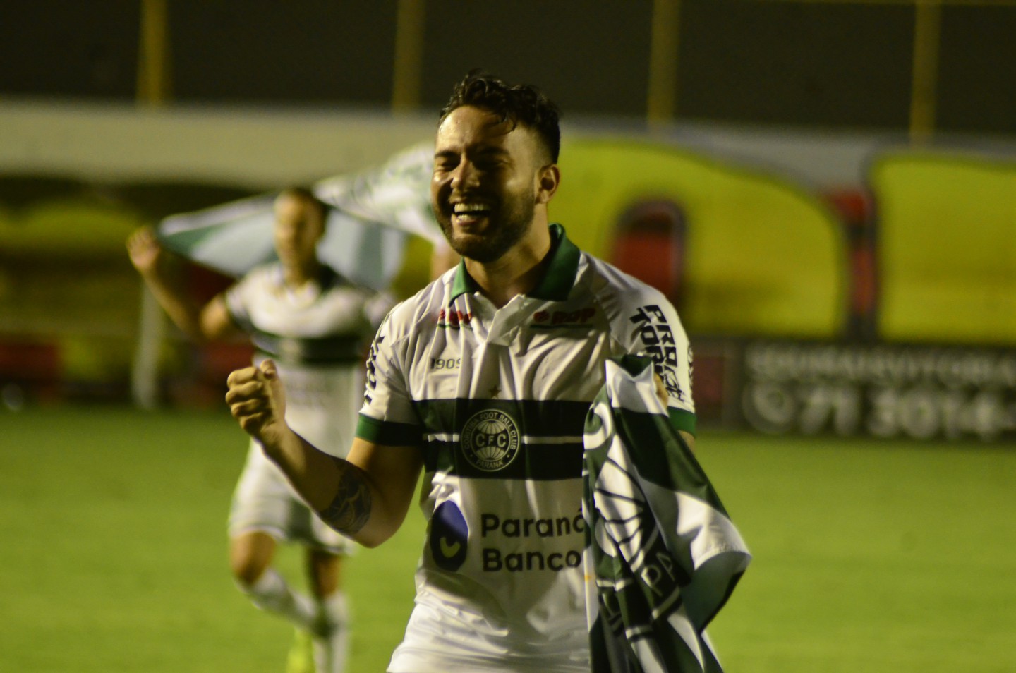 Coritiba e Atlético-GO garantem últimas vagas de acesso na Série B