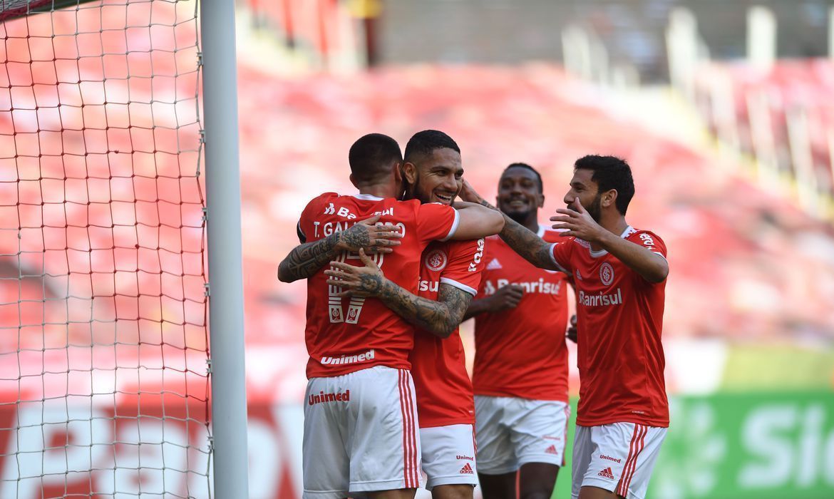 Sem torcida, visitantes vencem 2 dos 3 jogos na estreia da Série A