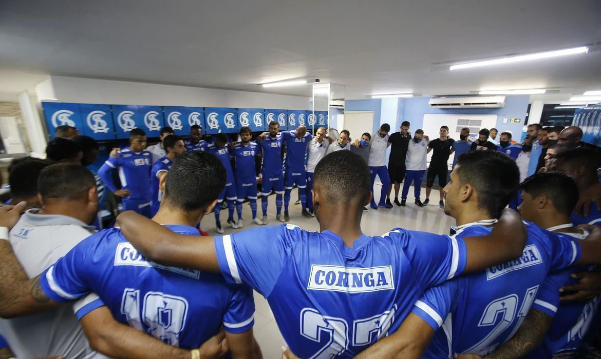 Covid-19: jogo do CSA é adiado após confirmação de mais nove casos