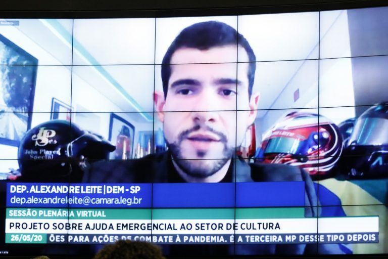 Com apoio de governadores, securitização de créditos tributários ainda divide deputados