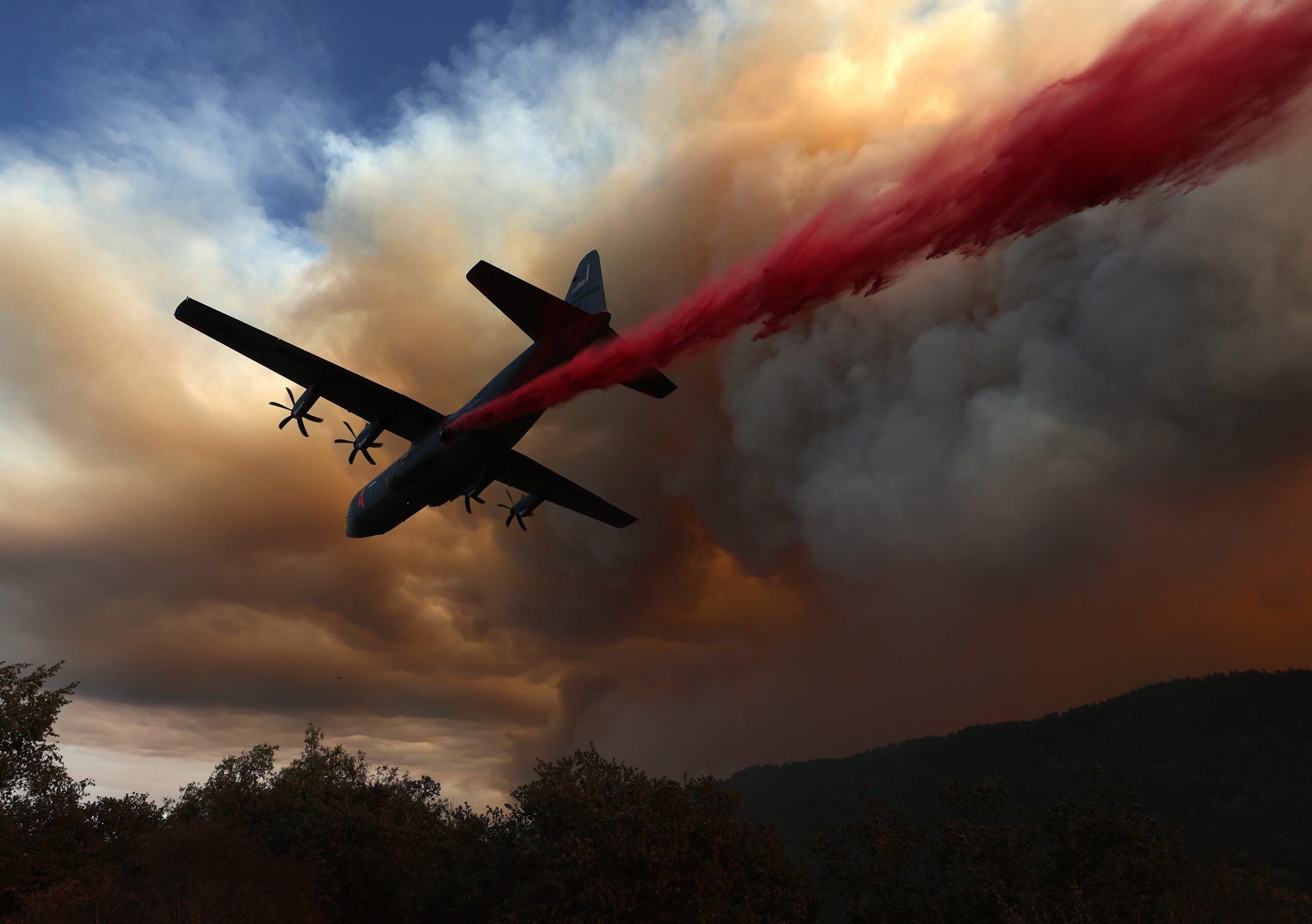 8 aeronaves ajudam combater as queimadas em Mato Grosso