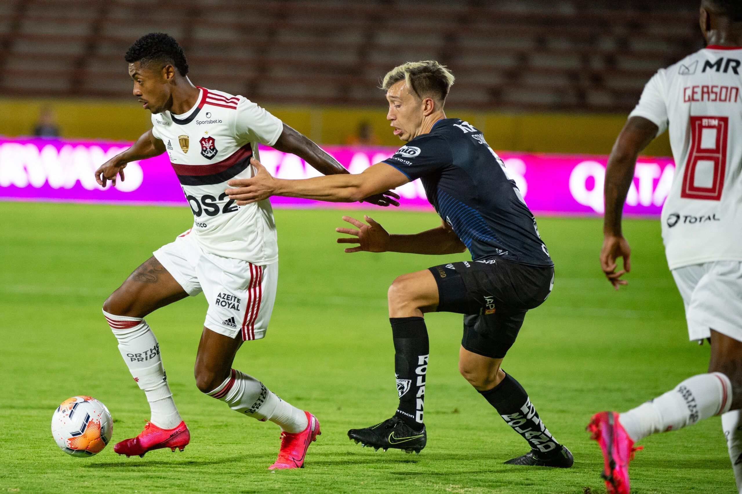 Flamengo entra em campo em busca de vitória para encaminhar classificação na Libertadores