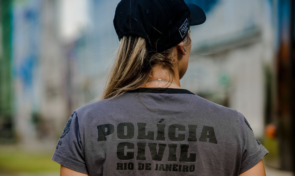 Facções criminosa: 12 acusados de lavar dinheiro recebem “visita” da polícia