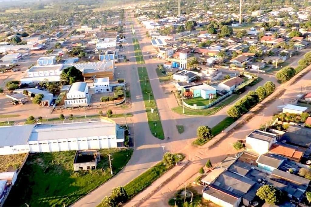 Carlinda comemora aniversário com parceria do Governo de MT; infraestrutura agricultura familiar saúde e repasses em dia2020 10 16 18:57:58