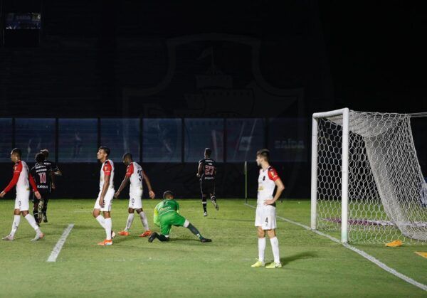 Copa Sul-Americana: Vasco vence Caracas por 1 a 0
