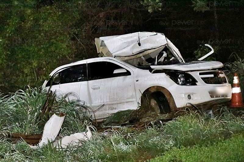 Três pessoas morrem e uma criança fica ferida em acidente entre carro e carreta na BR-163 em Diamantino