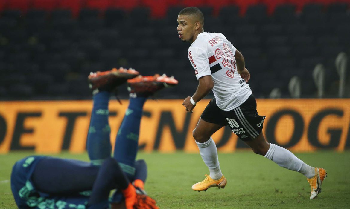 Copa do Brasil: Em estreia de Ceni, Flamengo é derrotado pelo São Paulo