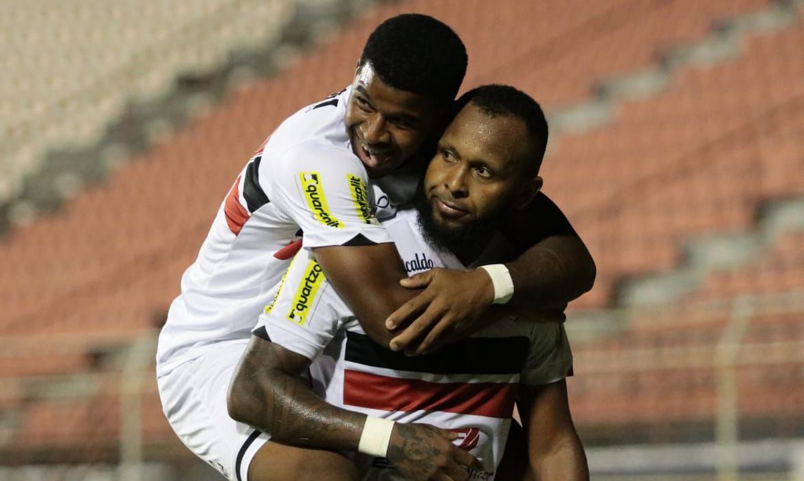 Série C: Santa Cruz vence Ituano no Novelli Júnior