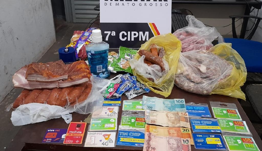 Policiais recuperam produtos furtados de açougue e detém suspeito