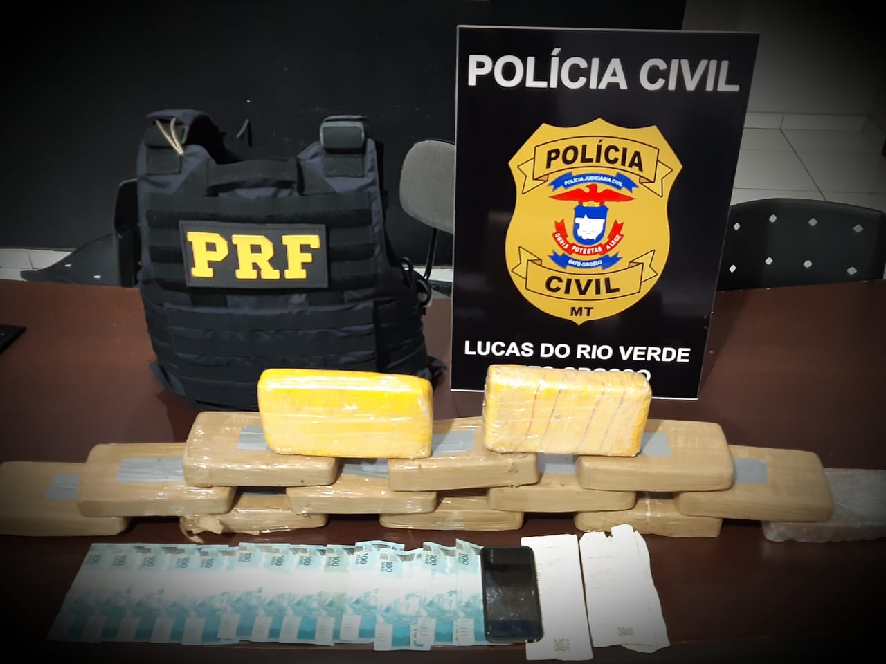 Mulher é presa com 14 quilos de drogas em meio a pacotes de pequi em Lucas do Rio Verde