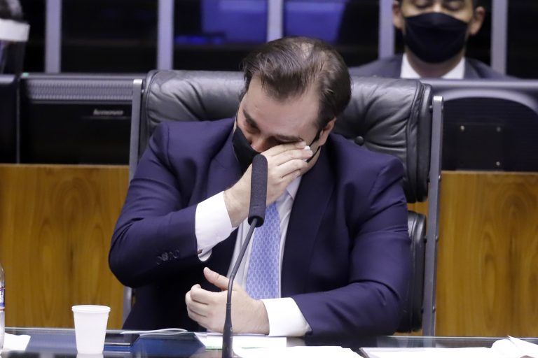 Em último discurso como presidente, Maia afirma que trabalhou para que sociedade tivesse orgulho do Parlamento