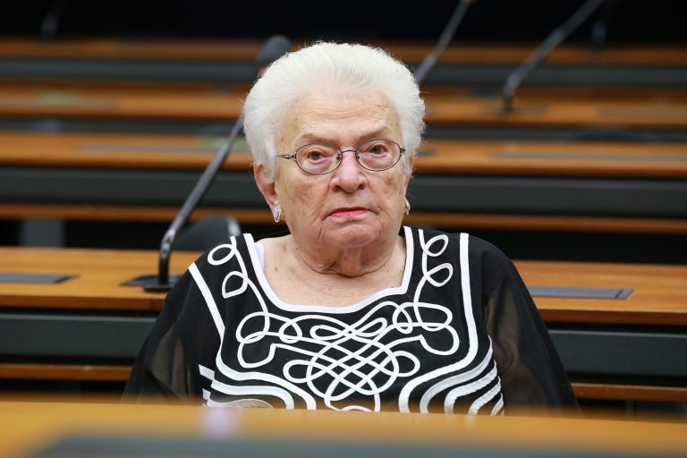 Erundina critica processo eleitoral da Câmara e cobra atenção à população brasileira