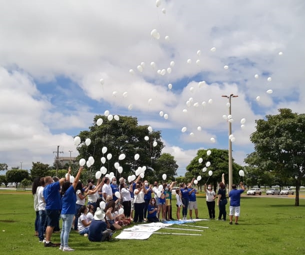 Lucas: Com homenagem a vítimas da covid-19, Rotary faz ato na rotatória da Prefeitura
