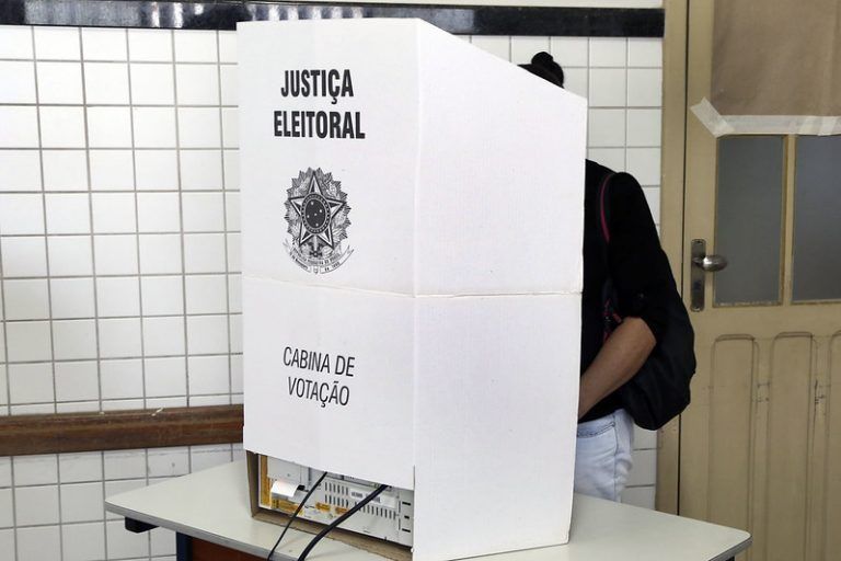 Grupo de trabalho realiza debate sobre partidos políticos, pesquisas e direito eleitoral