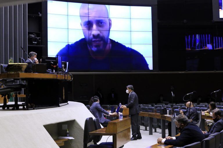 Projeto prevê suspensão de divulgação de resultado de eleições no caso de ataque cibernético