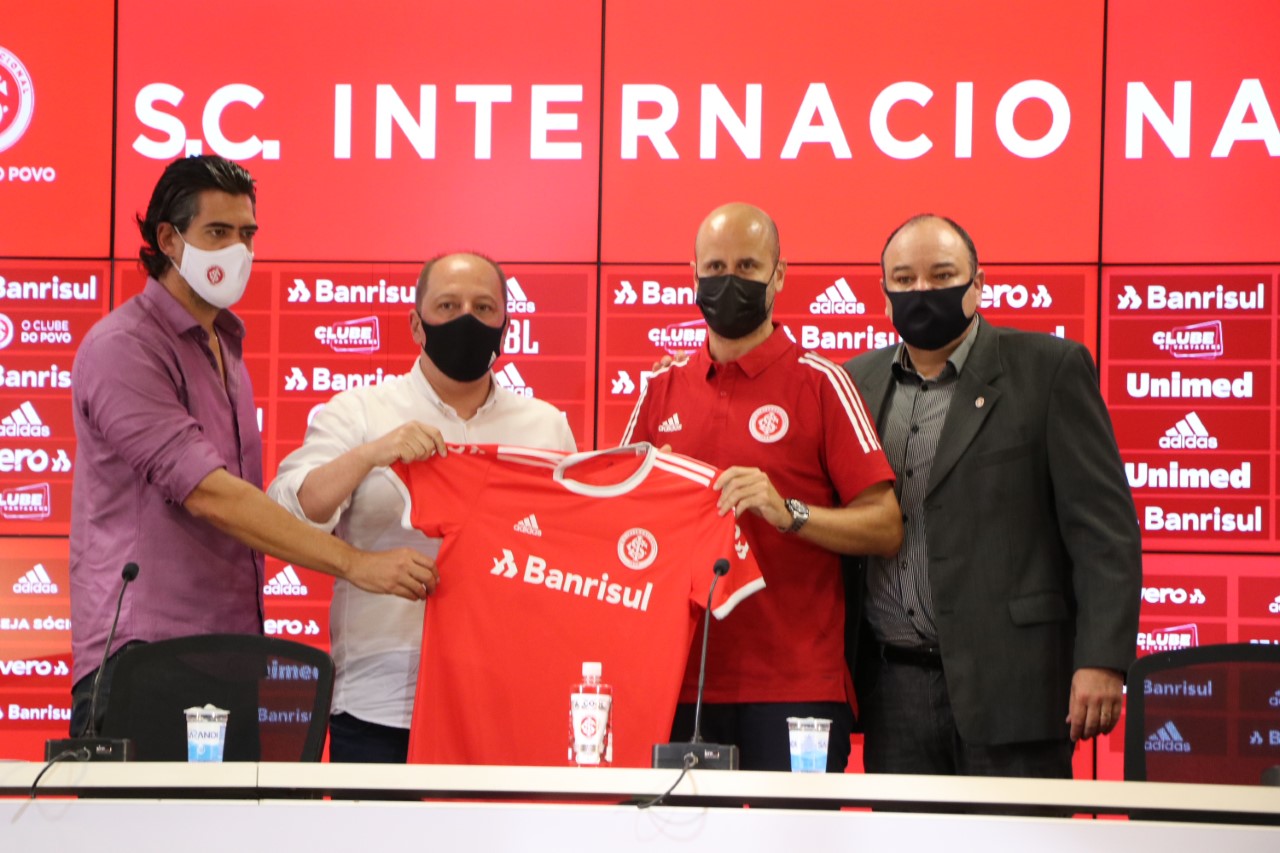 Miguel Ángel Ramírez é apresentado: “vamos, juntos, construir uma história bonita”