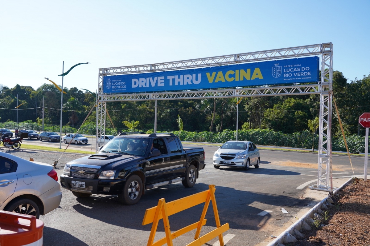 Covid-19: Secretaria de Saúde de Lucas espera cerca de 1,5 mil pessoas em drive thru de vacinação