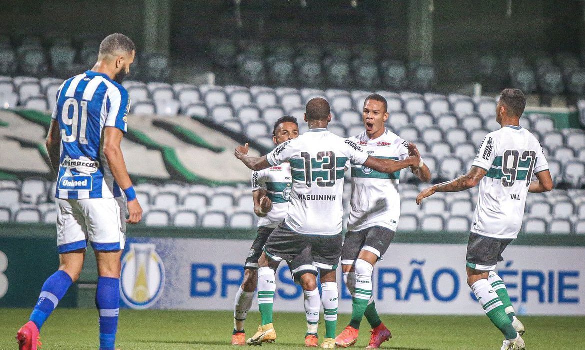 Coritiba vence Avaí pela abertura da Série B