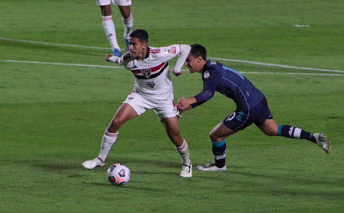 Jogando no Morumbi, São Paulo cai diante do Racing na Libertadores