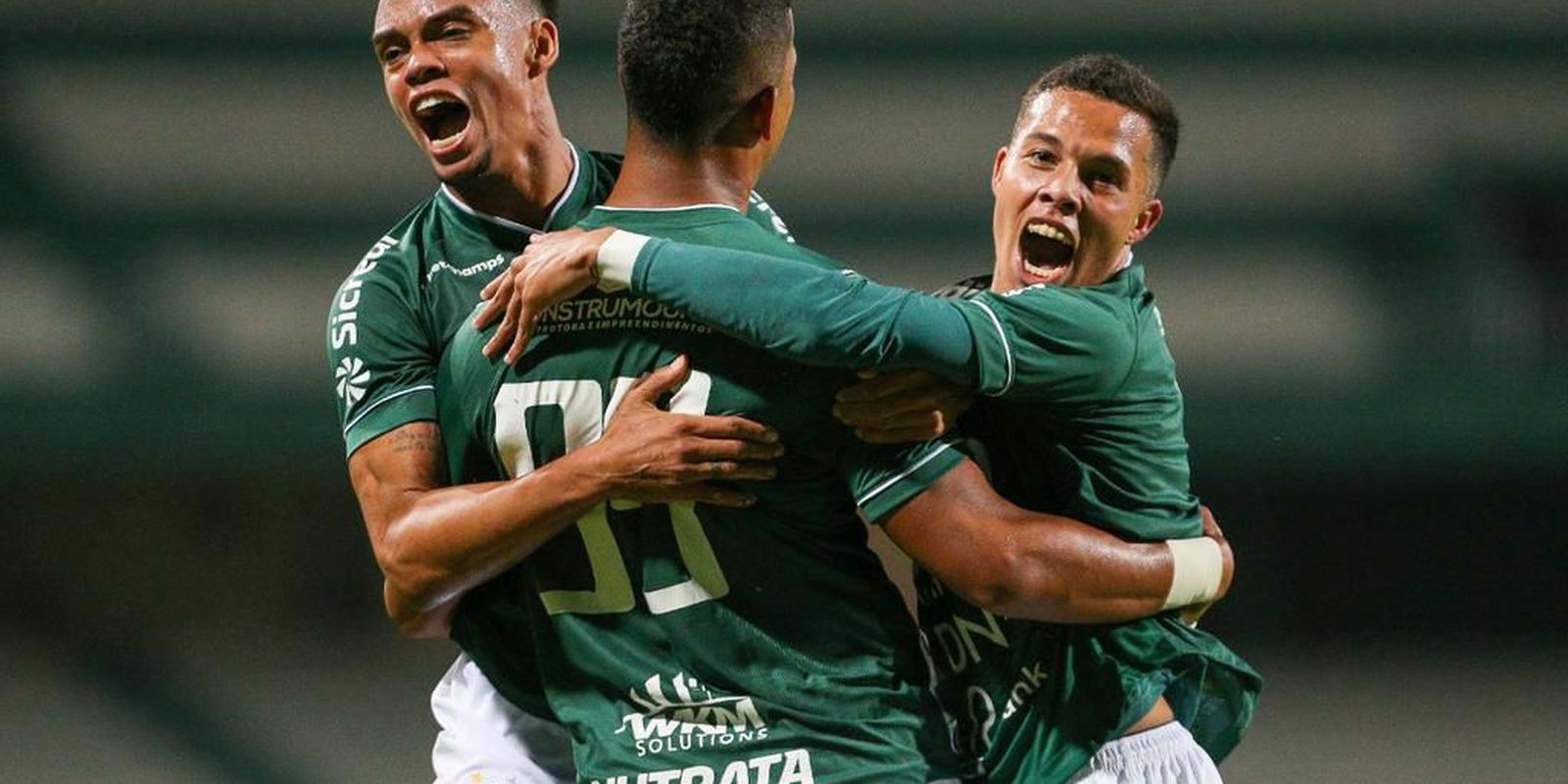 serie b em jogo agitado guarani vence operario em curitiba