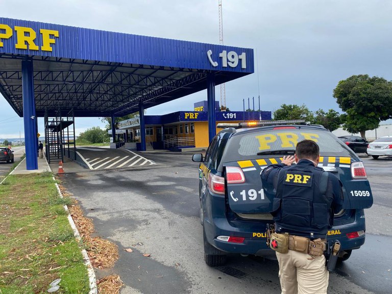 Em Floriano/PI: PRF cumpre Mandado de Prisão Preventiva na BR 230 e prende homem acusado de Descumprir Medidas Protetivas de Urgência pela Lei Maria da Penha
