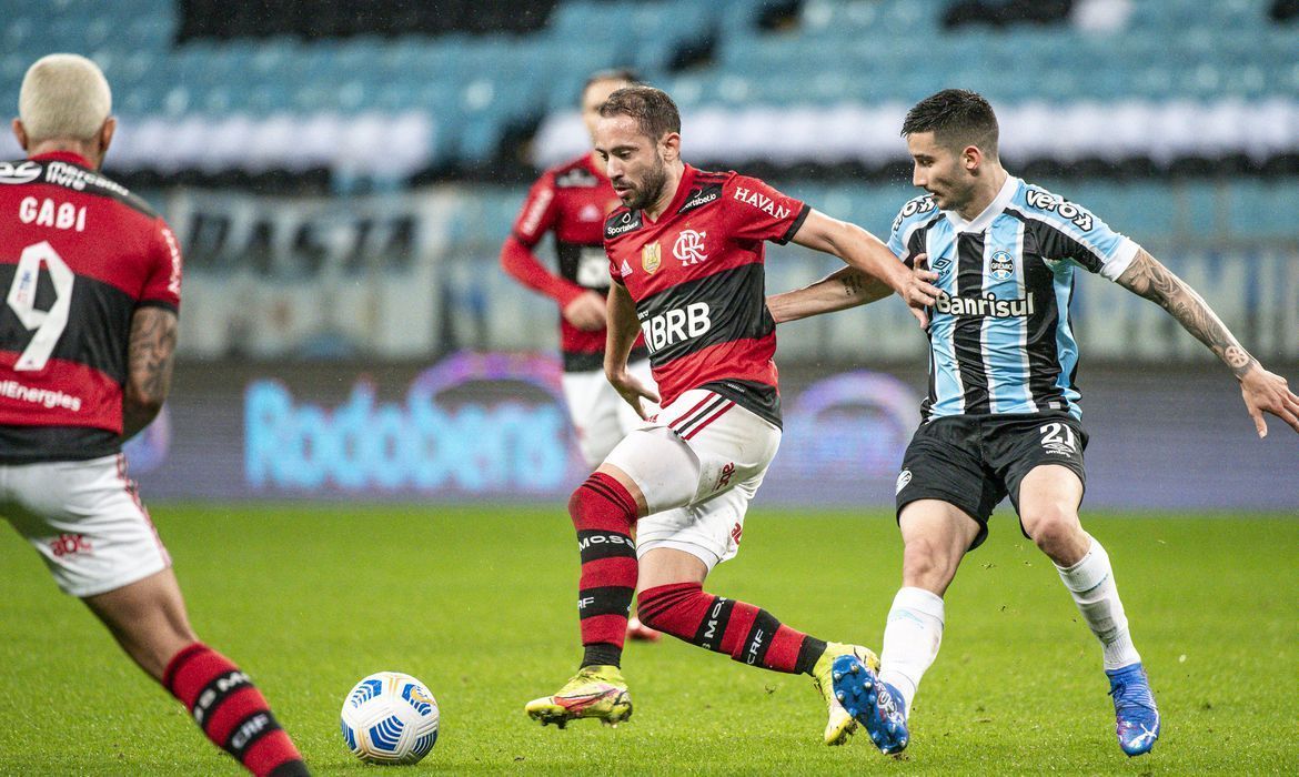 flamengo mostra forca e goleia gremio na copa do brasil