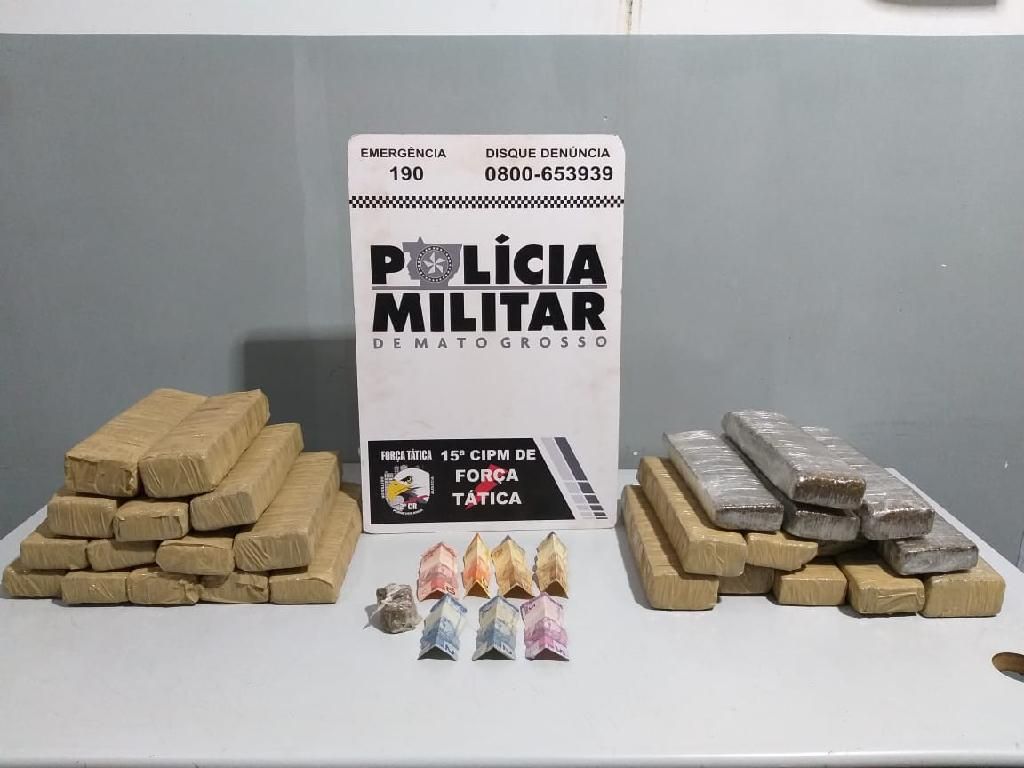 Homem tenta fugir de abordagem e é pego com 27 tabletes de maconha pela Força Tática