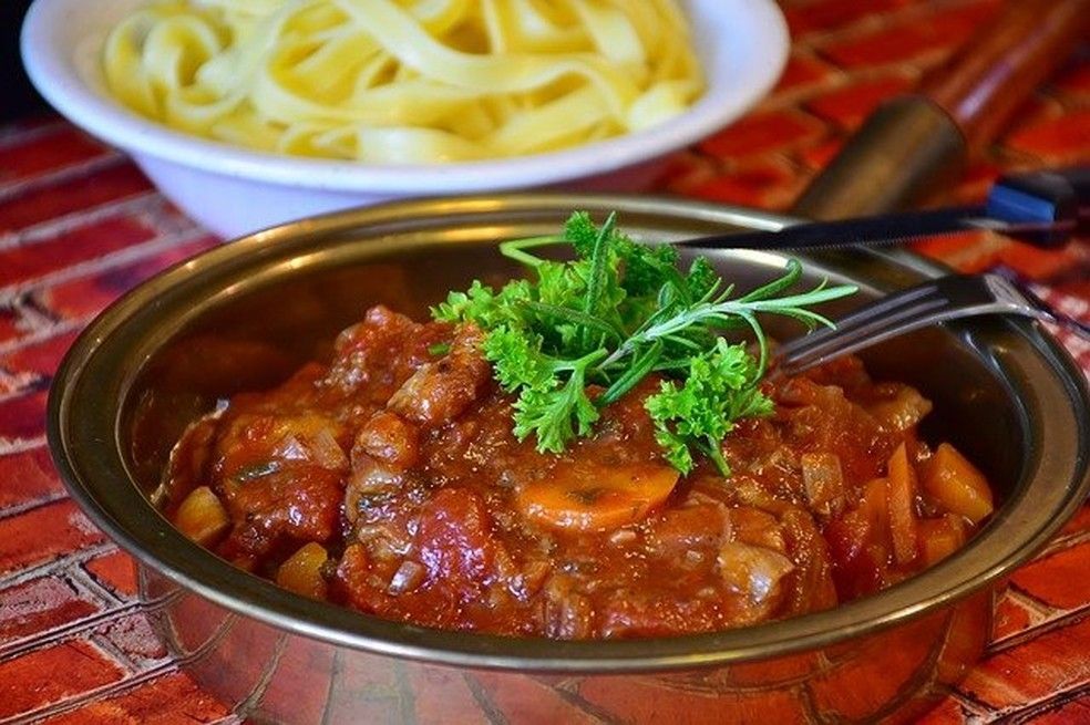 ossobuco com macarrao