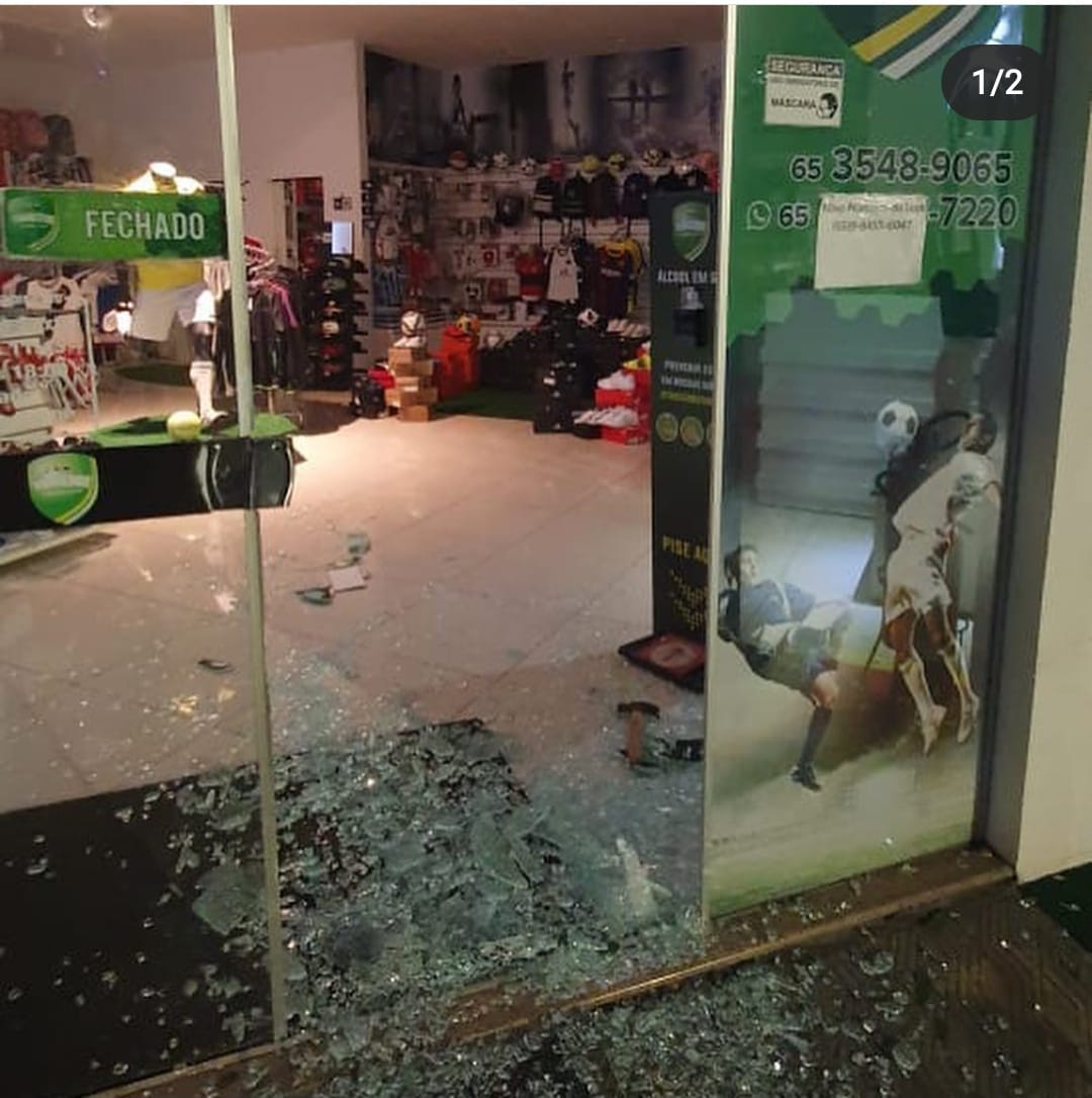 Criminosos usam martelo, quebram vidraça e furtam camisas esportivas oficiais em Lucas do Rio Verde