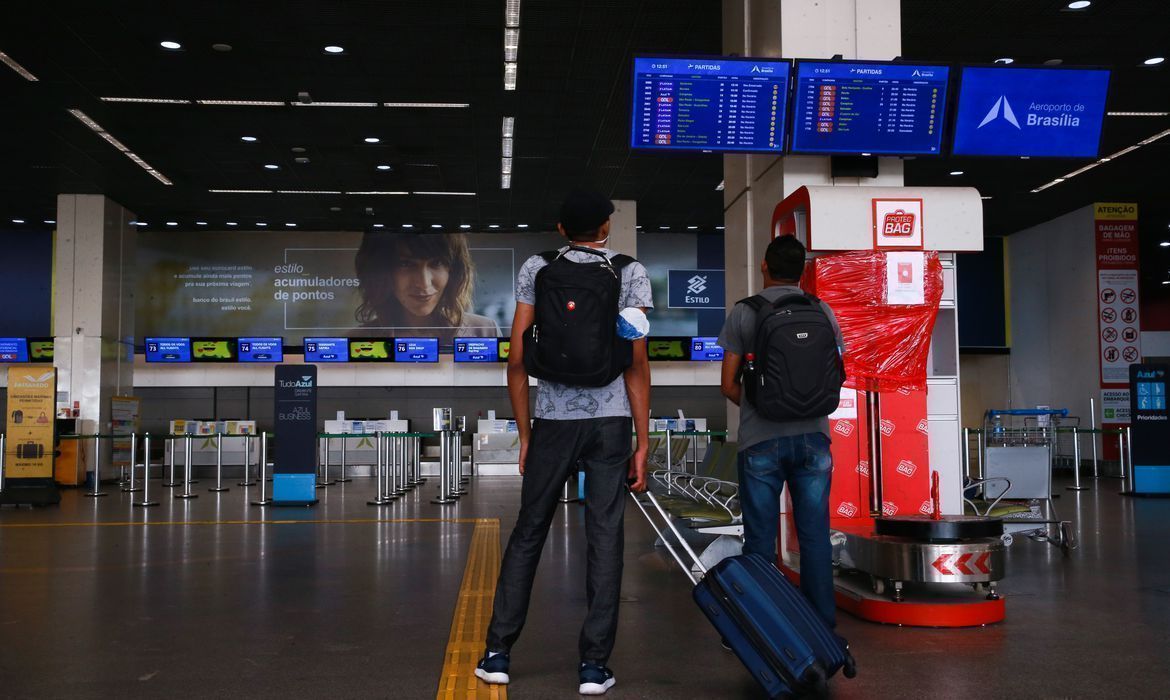 Covid-19: Brasil fechará as fronteiras aéreas com seis países da África