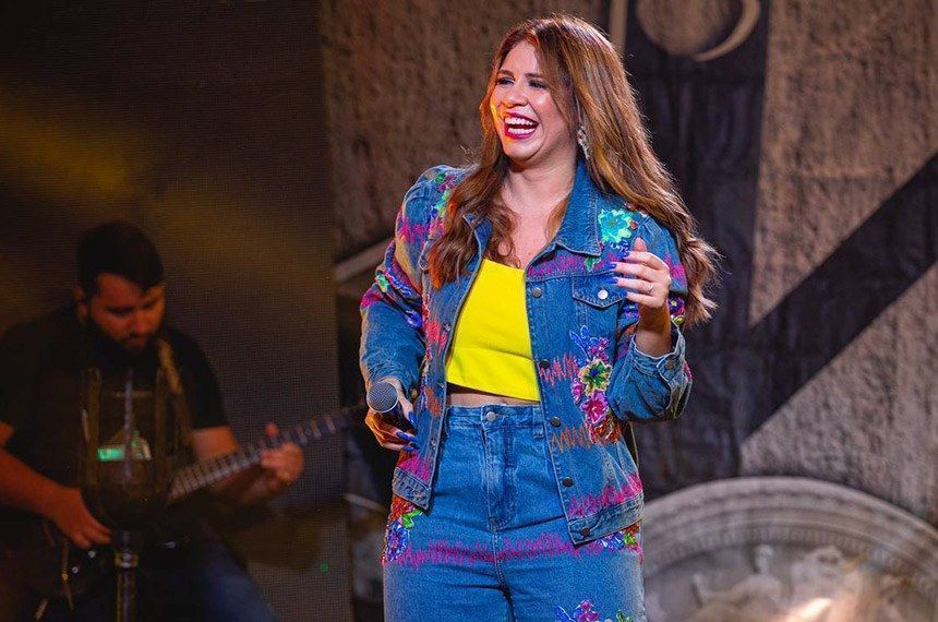 Com músicas de “sofrência”, Marília Mendonça inovou no sertanejo