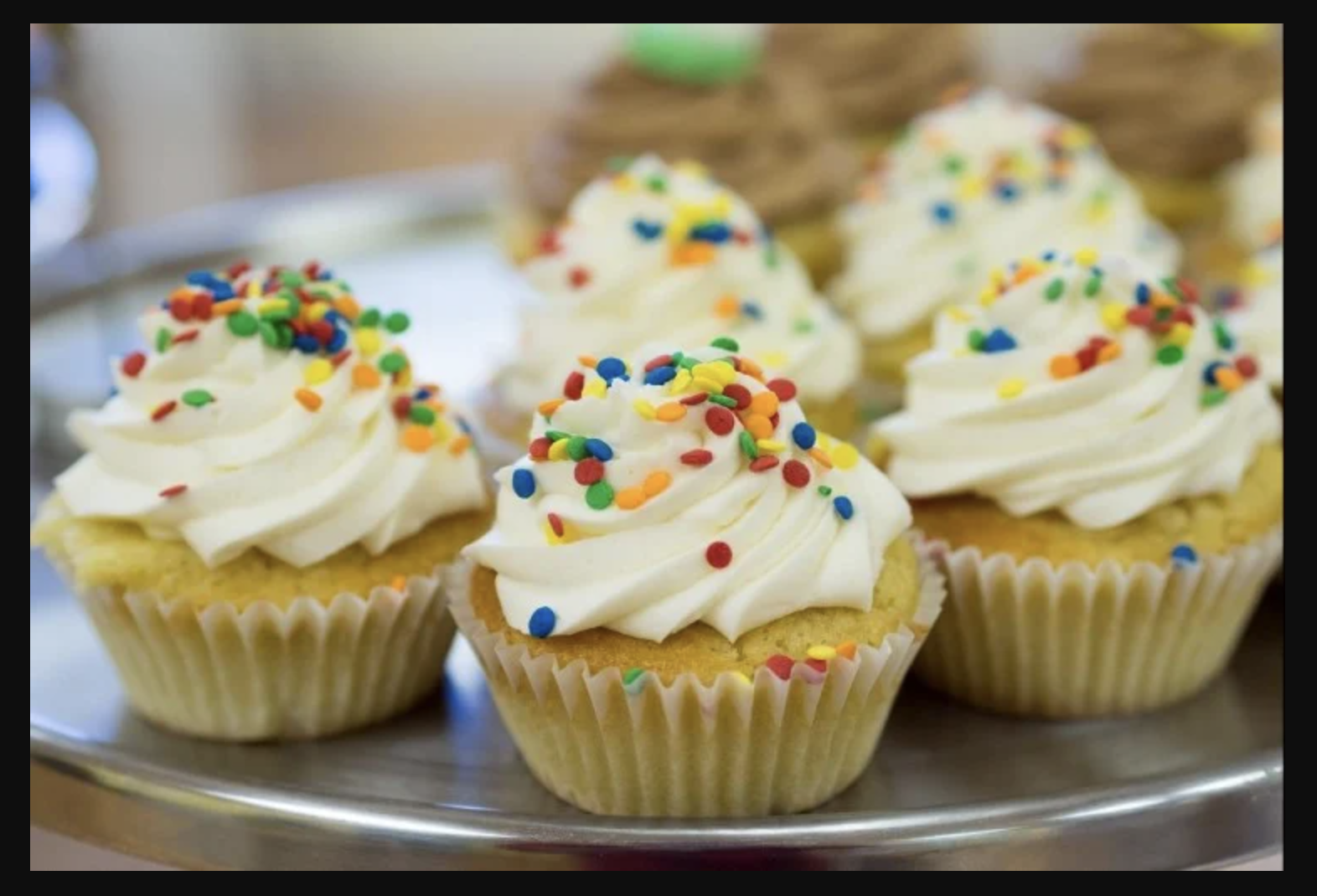 Cozinha de Hoje: Aprenda a Fazer Cupcakes de Baunilha para o Natal