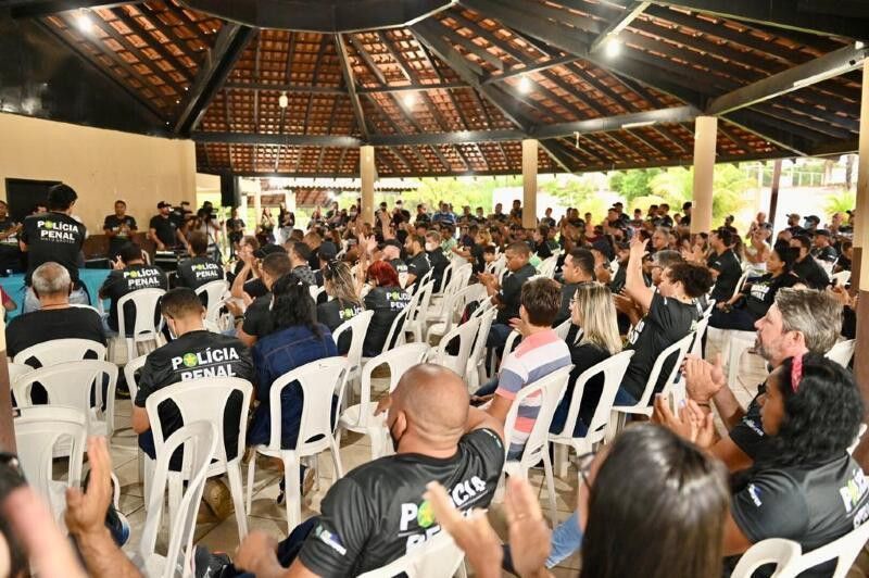 Policiais Penais mantêm pausa na greve até nova reunião com Governo do Estado