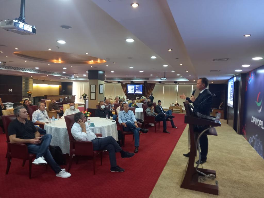 governador e empresarios conhecem solucoes de logistica que podem ampliar comercio entre mt e o mundo