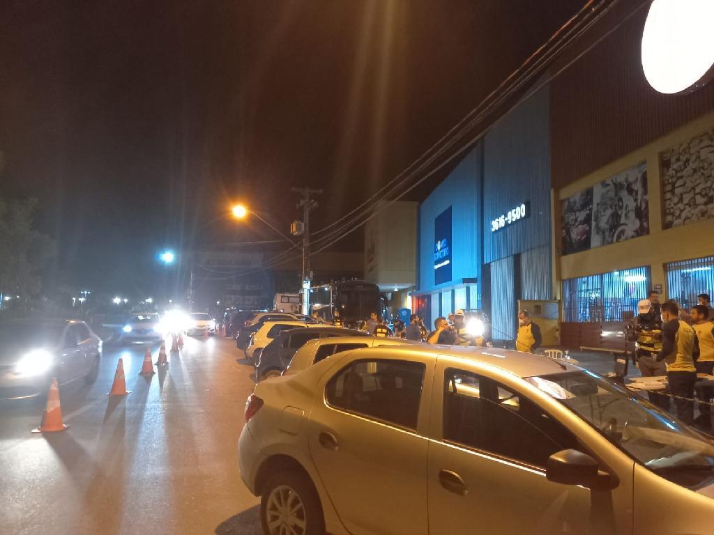 Lei Seca fiscaliza 61 veículos e prende 12 motoristas por embriaguez em Cuiabá