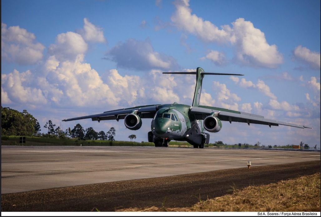 Avião da FAB que resgatará brasileiros decola hoje para a Polônia
