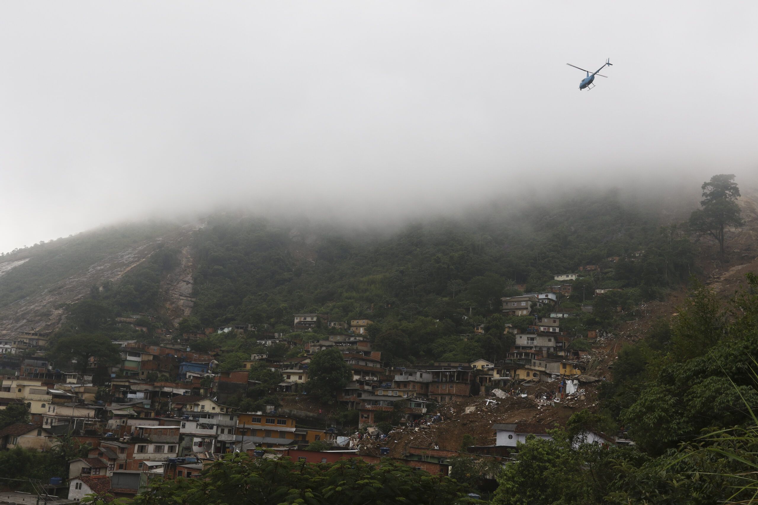 depois de temporal petropolis faz buscas a desaparecidos scaled