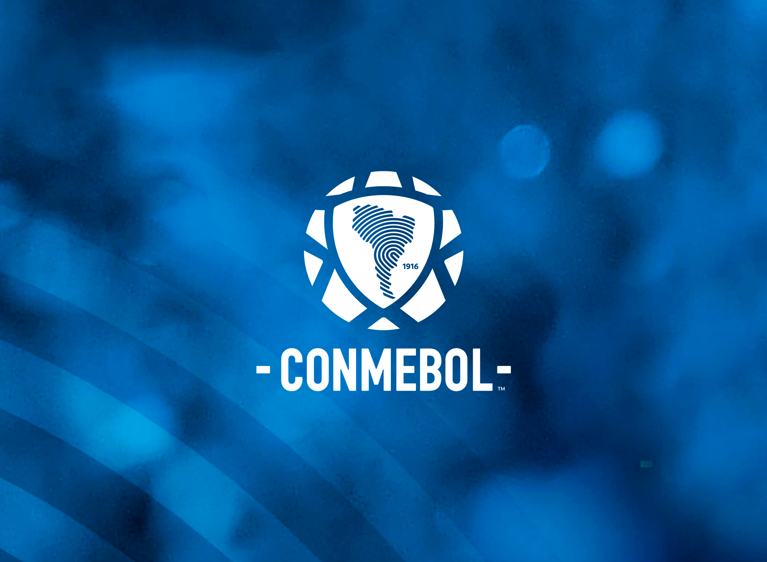Conmebol pune River por atos racistas contra torcida do Fortaleza