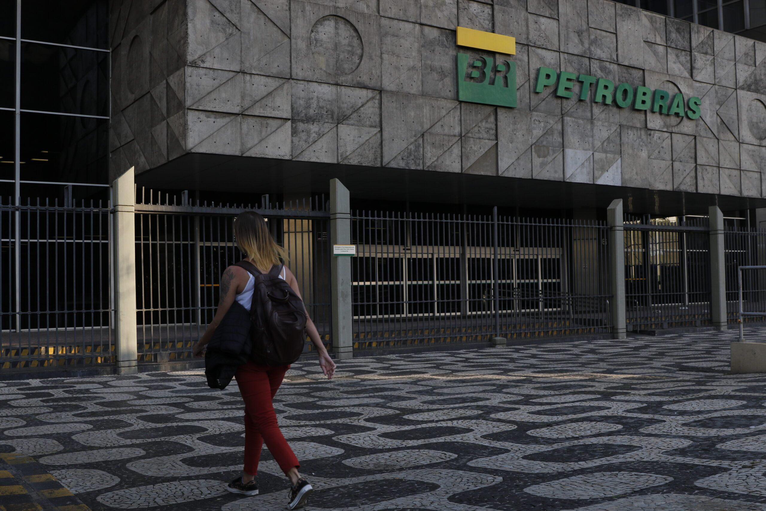 Petrobras abre 734 vagas para Programa Jovem Aprendiz