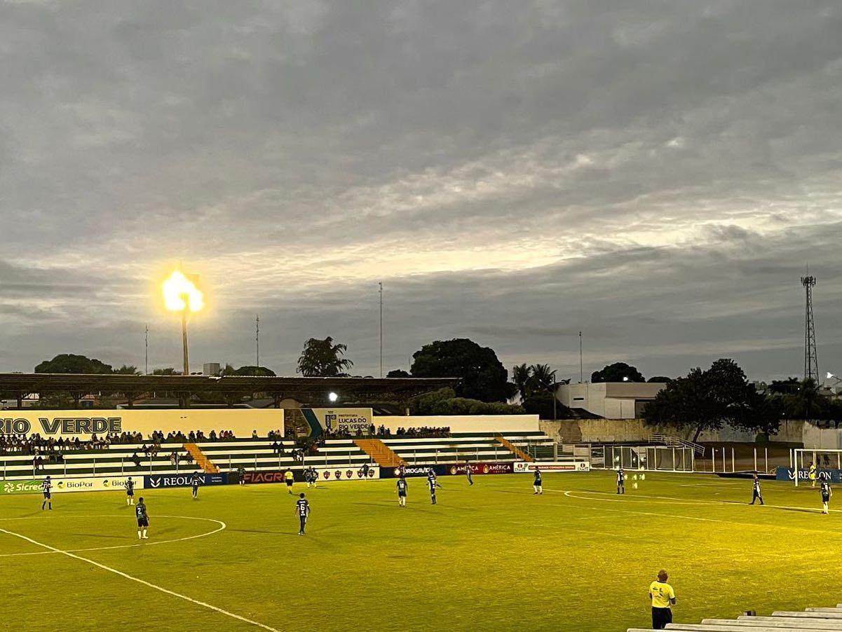 Luverdense vence de virada e assume liderança do grupo A do Estadual Sub-20