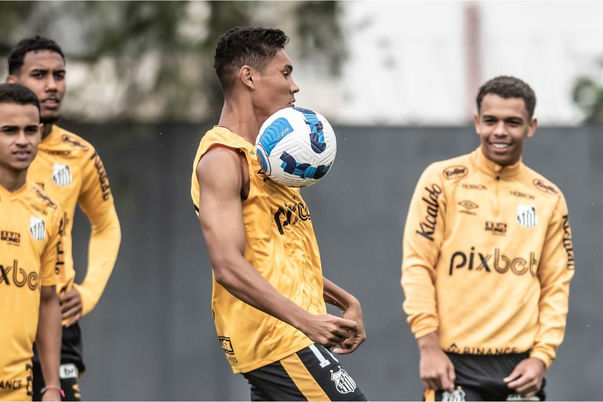 Futebol Ao Vivo: Santos tenta superar dez desfalques e fazer bom jogo contra o Táchira na Sul-americana; veja escalações e onde assistir