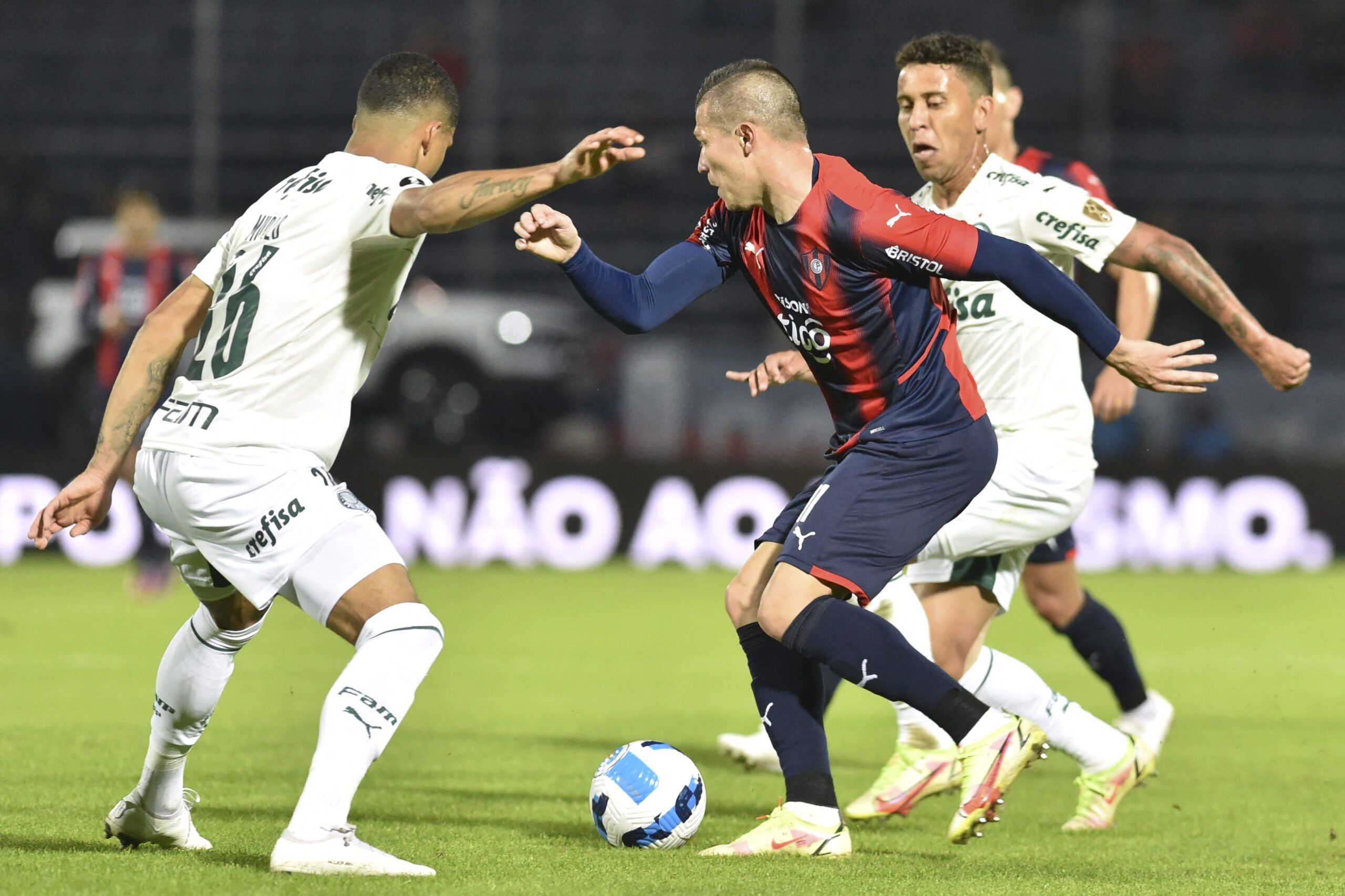 Futebol Ao Vivo: Palmeiras atropela o Cerro Porteño e fica perto das quartas da Libertadores; veja como foi