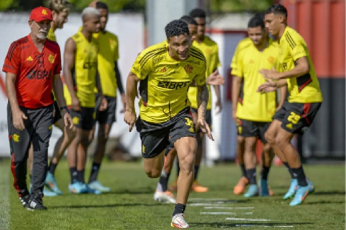 A bruxa tá solta: surto de COVID atinge o ninho do urubu e Flamengo tem 8 baixas para as oitavas de final da Libertadores da América; saiba mais