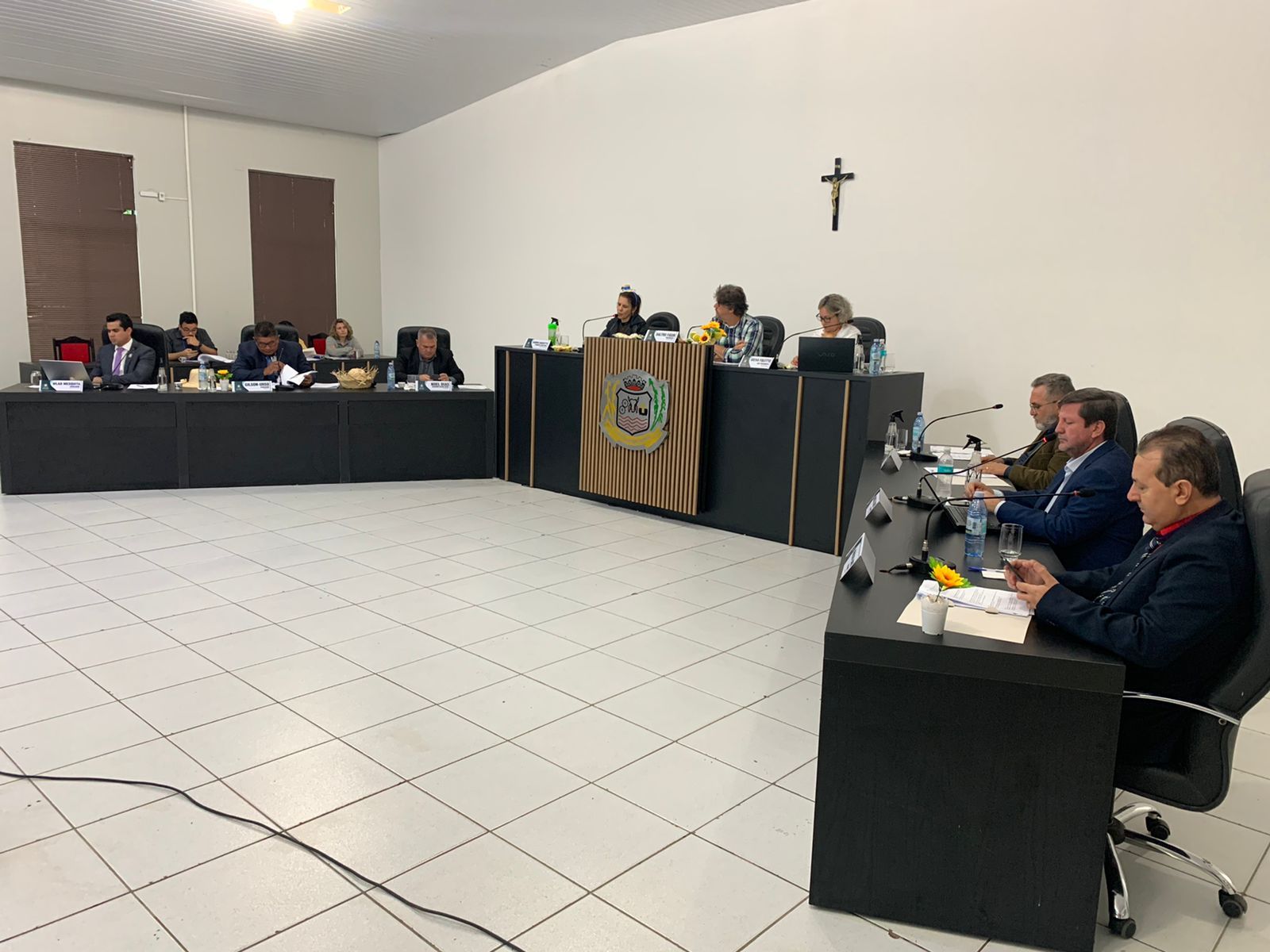 Vereadores aprovam projetos que concedem títulos de cidadãos honorários