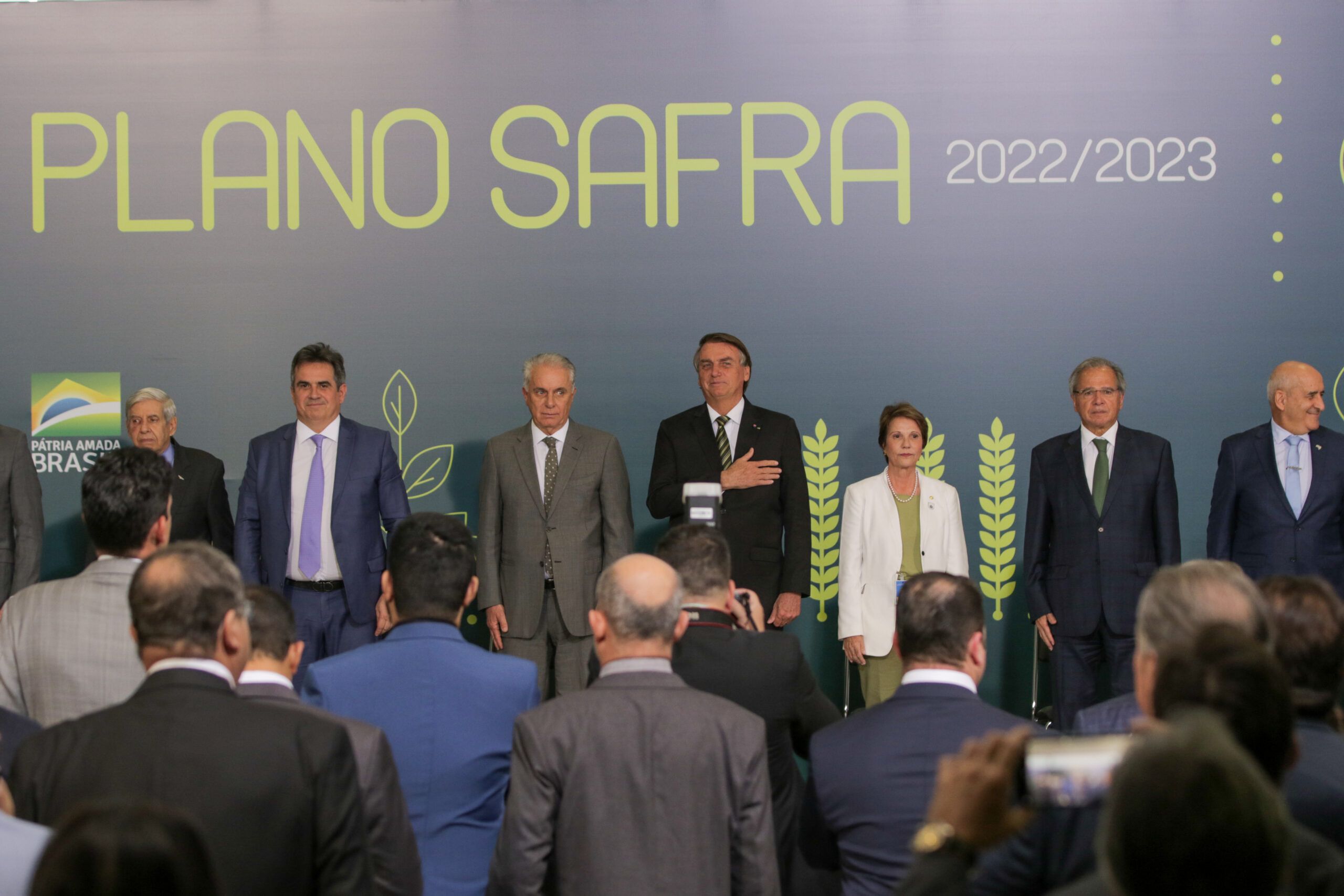 Plano Safra 2022-2023 anuncia R$ 340,8 bilhões para a agropecuária