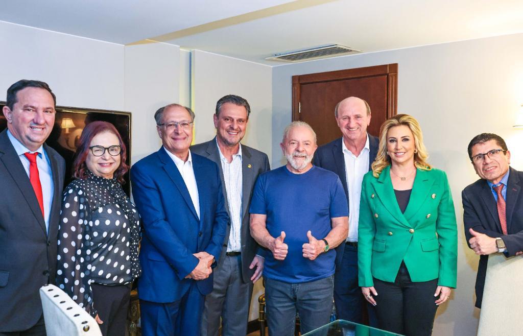 Neri e Fávaro participam de reunião com Lula e discutem possível aliança em MT